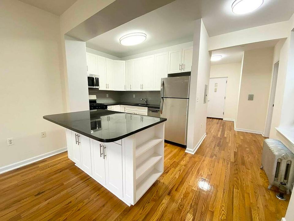1st image of 320 Sterling St #4CEE
