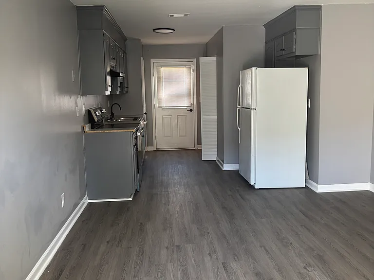 2304 Old Barton Chapel Rd #B — Photo 3
