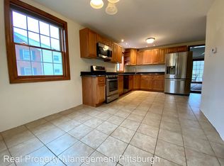8490 Remington Dr, Pittsburgh, PA