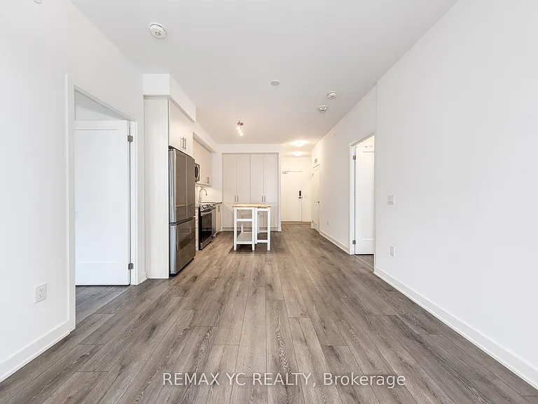 95 Oneida Cres #305 — Photo 8