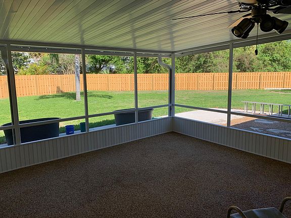 3rd image of 811 Chickadee Dr