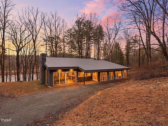 2nd image of 2216 River Rd