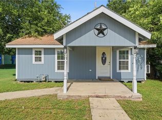 1407 N San Marcos St, Seguin, TX 78155