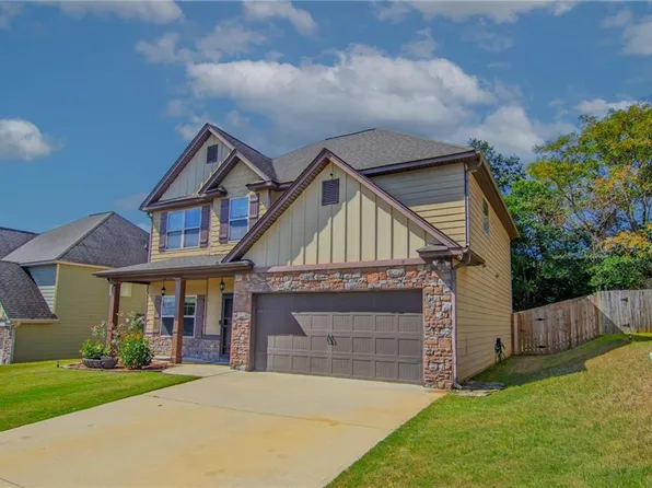 1907 Westminster Dr, Phenix City, AL 36870