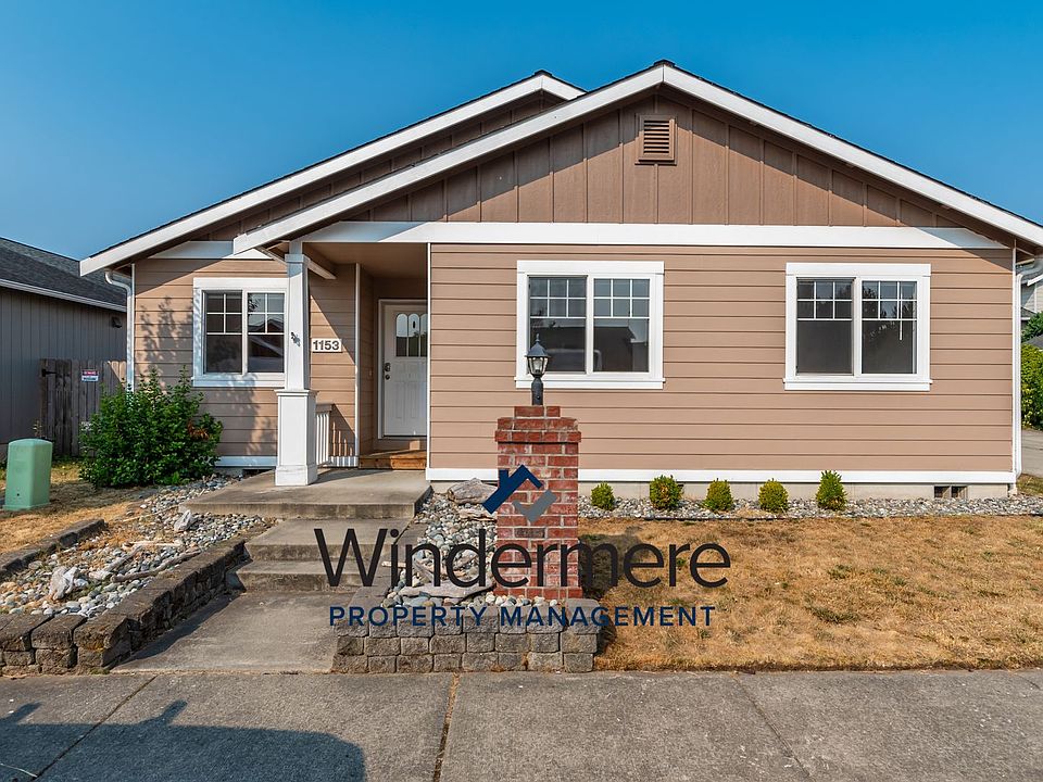 1st image of 1153 NE Cordero Pl