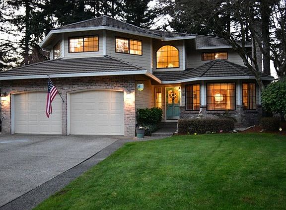 2nd image of 15704 NE 26th St