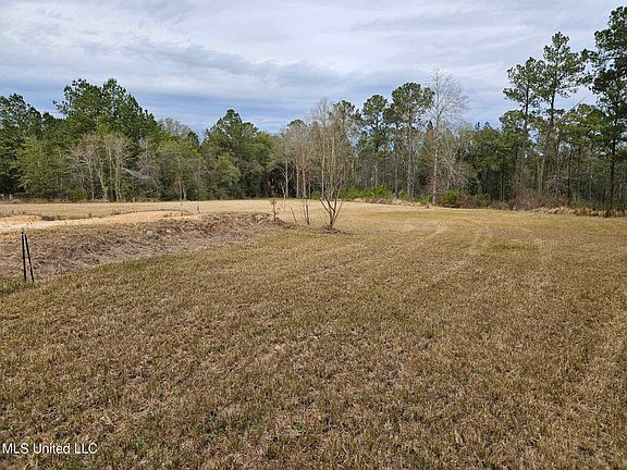 5th image of 46 Presley Dr