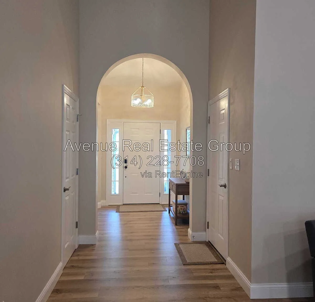 4 bed, 2.5 bath, 2401 sqft, $4,295 — Photo 3