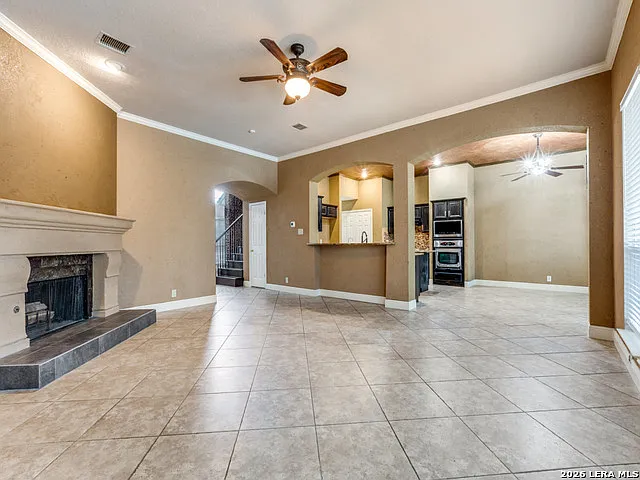 4 bed, 3.0 bath, 2980 sqft, $2,900 — Photo 3