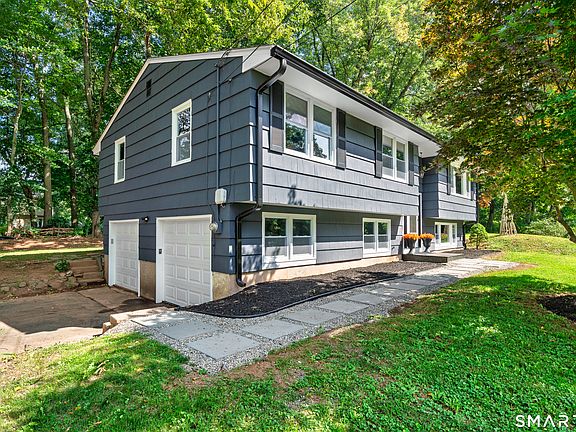 3rd image of 36 Sweet Birch Drive