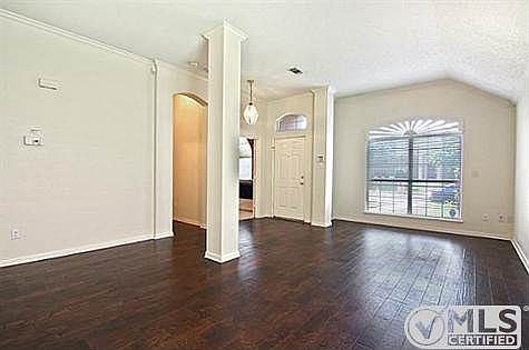 3rd image of 1241 Taylor Ln