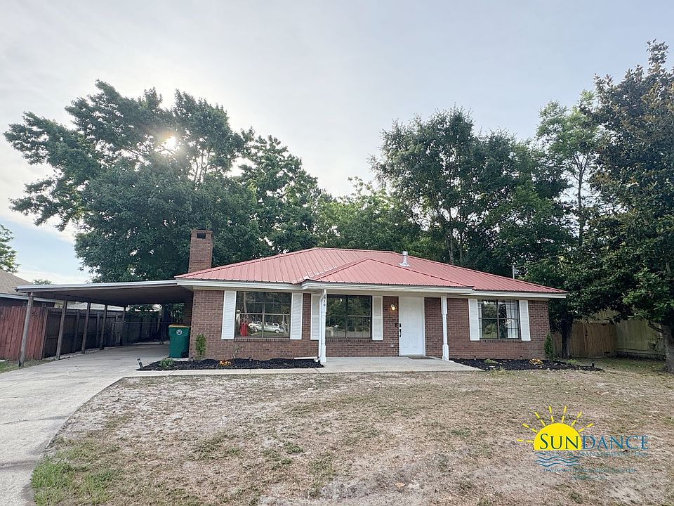 1st image of 310 Evergreen Dr