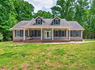 1945 W Creston Rd, Crossville, TN 38571