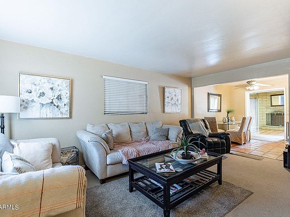 4th image of 2213 W Indianola Avenue