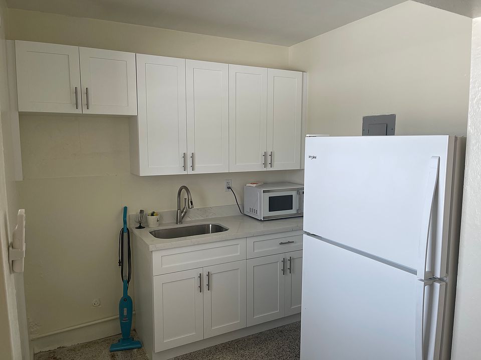 1st image of 1716 SW 3rd St APT 3