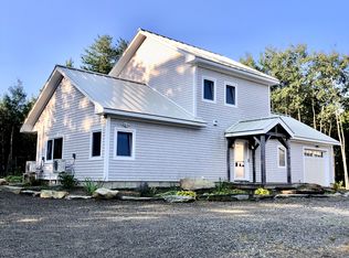 25 Fieldstone Dr, Belfast, ME 04915