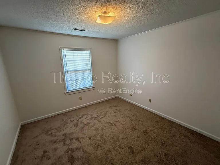 2206 Candlewood Dr SW #B — Photo 4