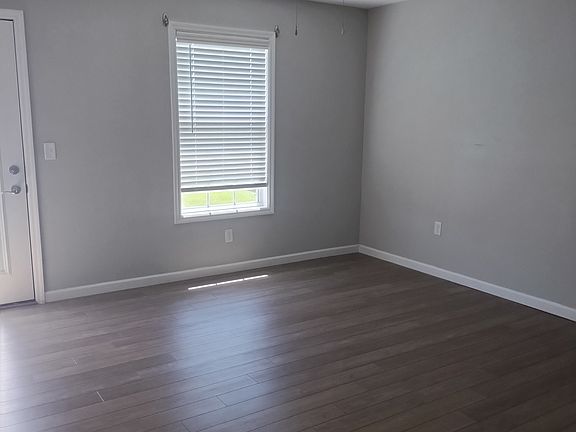 3rd image of 216 Longwood Ln
