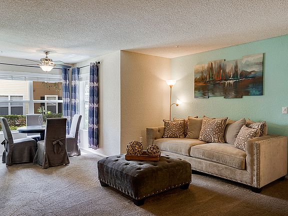 3 Bedroom - 3 Bed / 2 Bath - 1,081 Sq.Ft.