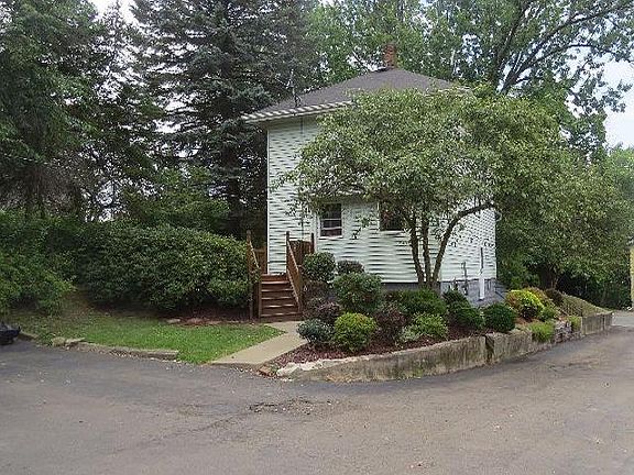 2nd image of 260 E Main St