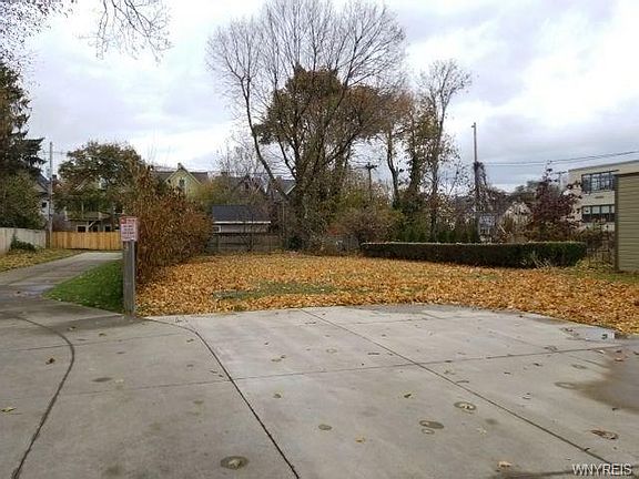 2nd image of 155 Cleveland Ave