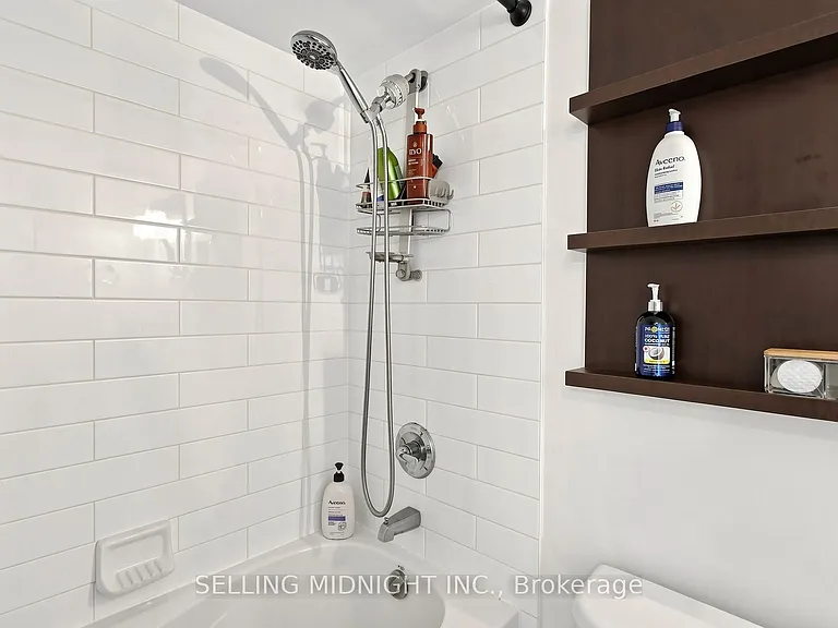 80 Western Battery Rd #307 — Photo 22