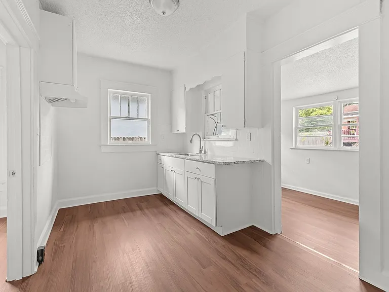 1609 Jefferson Ave S #W — Photo 7