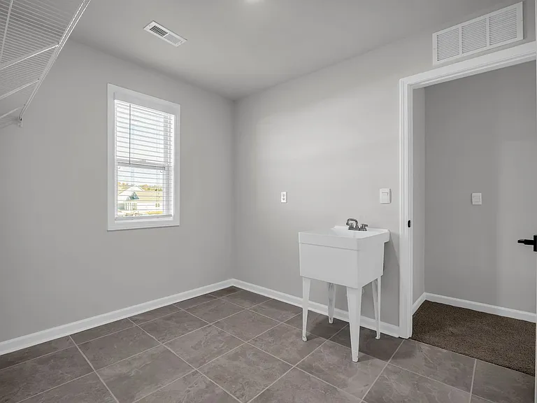 23 Silverthorne Ct — Photo 32