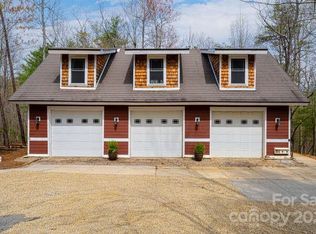 34 Spring Creek Ln, Saluda, NC 28773