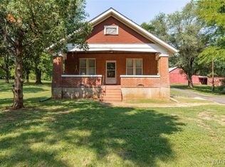 209 N State St, Desloge, MO 63601
