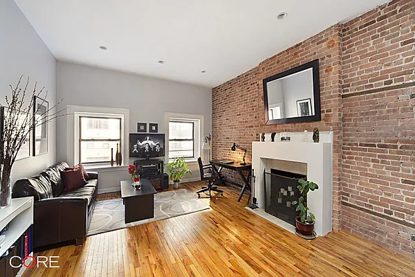 Rented by CORE | media 5