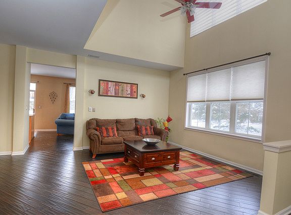 3rd image of 568 Peregrine Pkwy #D