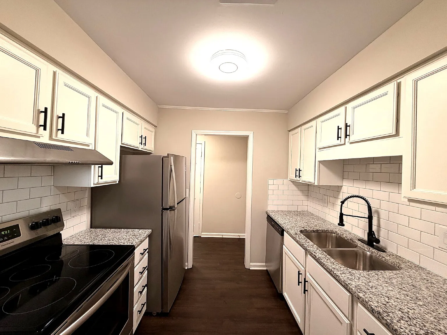 2 bed, 2.0 bath, 1060 sqft, $1,395 — Photo 1