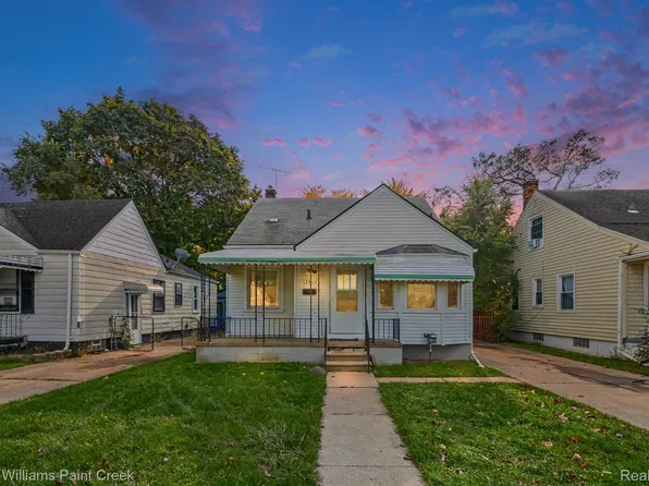 17410 Toepfer Dr, Eastpointe, MI 48021