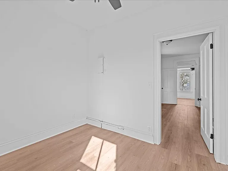 258 Maryland Ave — Photo 29
