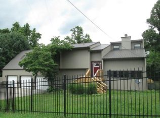 532 Pine Rdg, Harold, KY 41635
