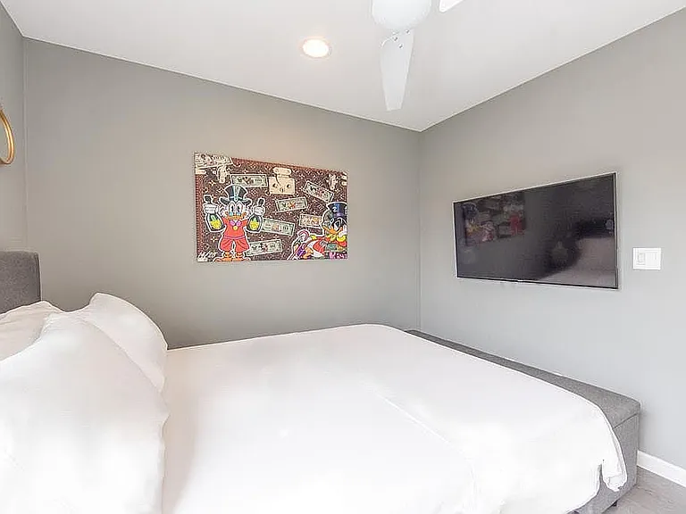 201 Catherine St #2 — Photo 16