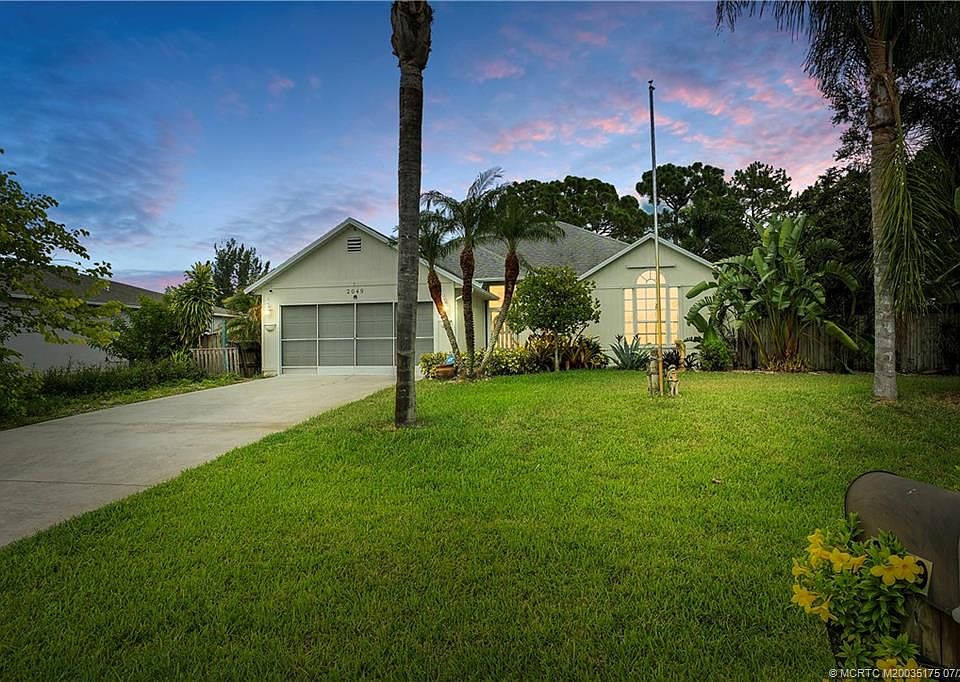 1st image of 2049 SW Larchmont Ln