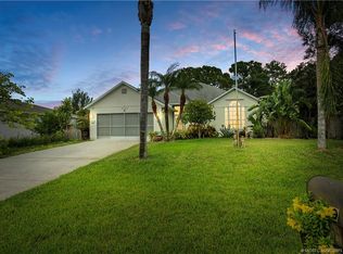 2049 SW Larchmont Ln, Port Saint Lucie, FL 34984