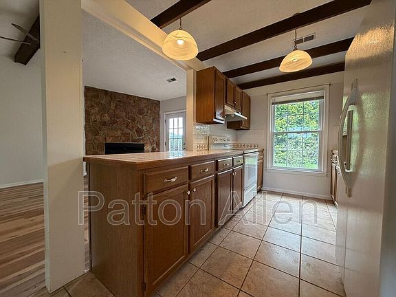 5th image of 105 Scottlynn Ct