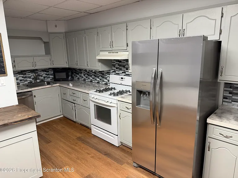 1154 Murray St — Photo 5