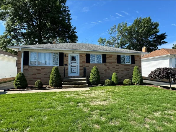 30844 Roosevelt Rd, Wickliffe, OH 44092