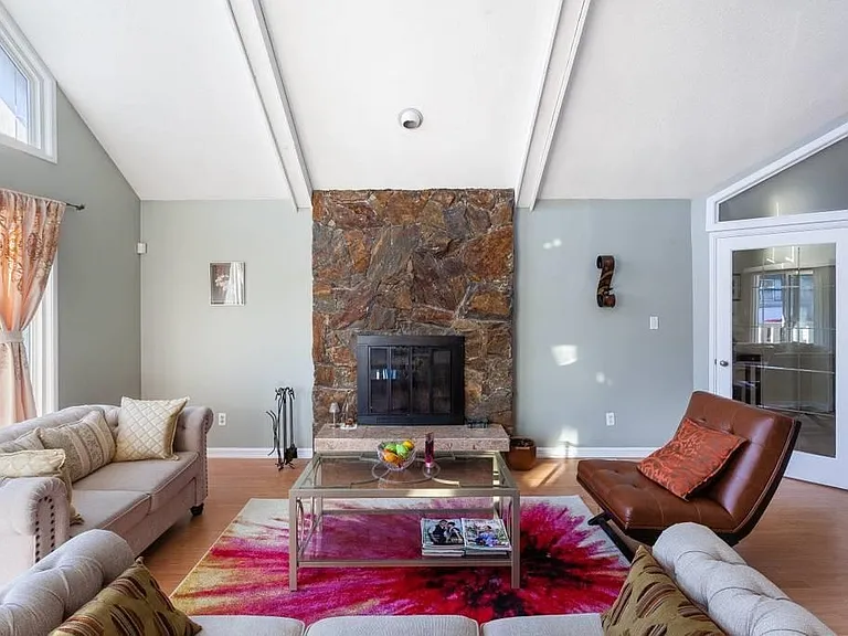 6000 Goldsmith Dr — Photo 9