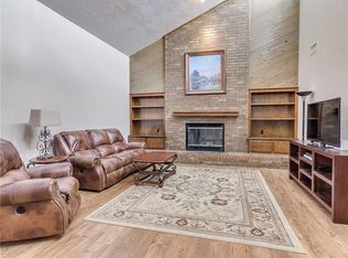 2301 S Rushing Mdws, Edmond, OK 73013