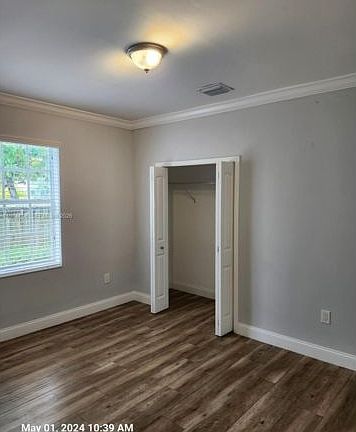 4th image of 1023 SW 12th Ct