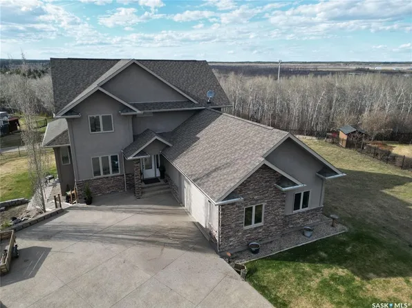 16 Glass DRIVE, Prince Albert, SK S6X 0A7