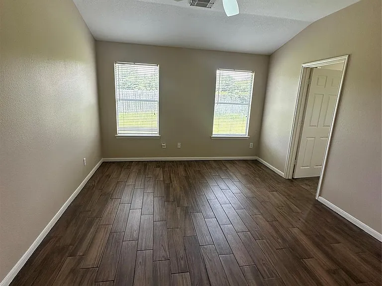 11750 Pinemeade Ln — Photo 25