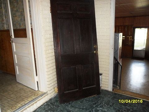 4th image of 915 Holden Ave