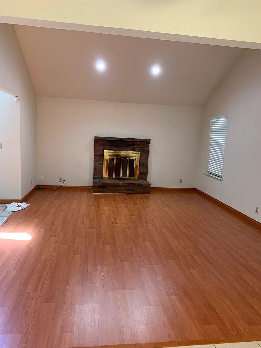 Building Photo - 1179 Seamas Ave
