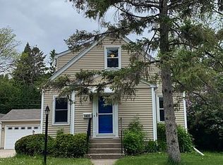 1431 Alaska Ave, Saint Paul, MN 55116